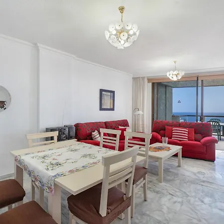 Al Mar Gigantes פוארטו דה סנטיאגו